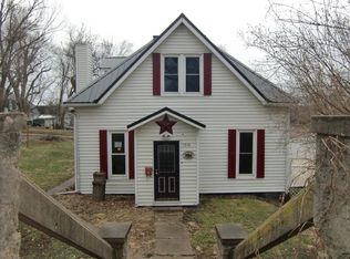 1210 E 2nd St, Ottumwa, IA 52501