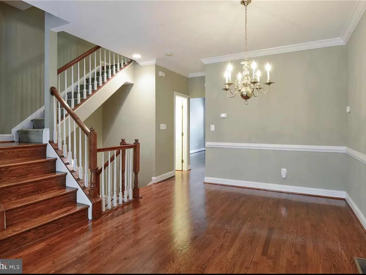 3 bed, 3.5 bath, 2024 sqft, $1,553 — Photo 4
