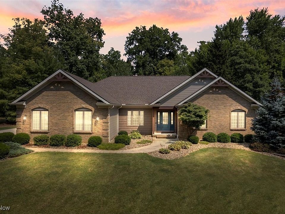 1st image of 6829 Meadowood Dr