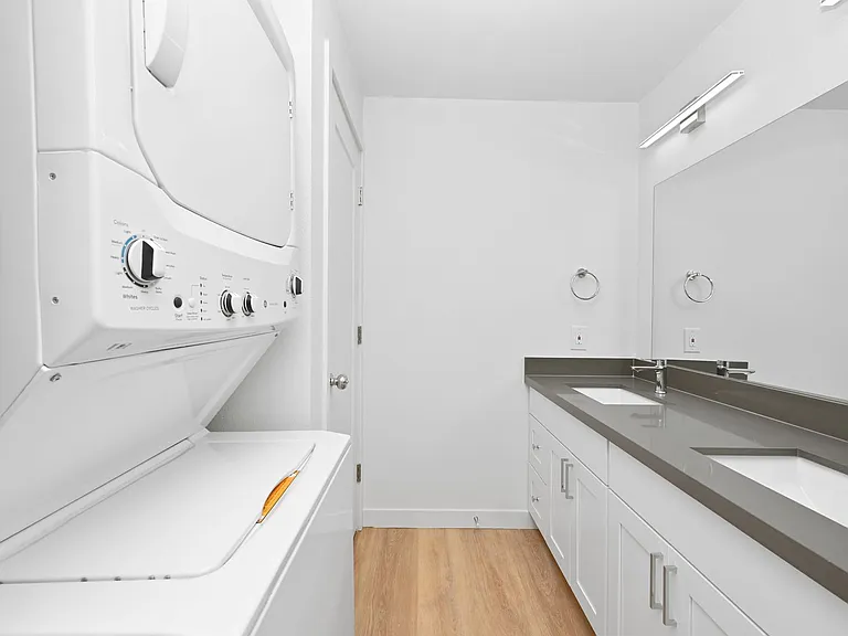 Dexter Flats — Photo 20