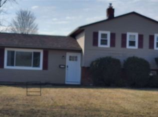24730 Robinia Dr, Bedford Heights, OH