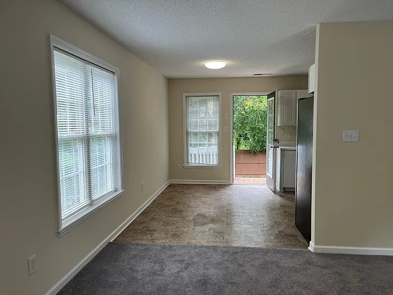 3513 Greywood Dr — Photo 7