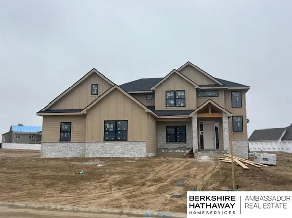 11687 124th St, Papillion, NE 68046