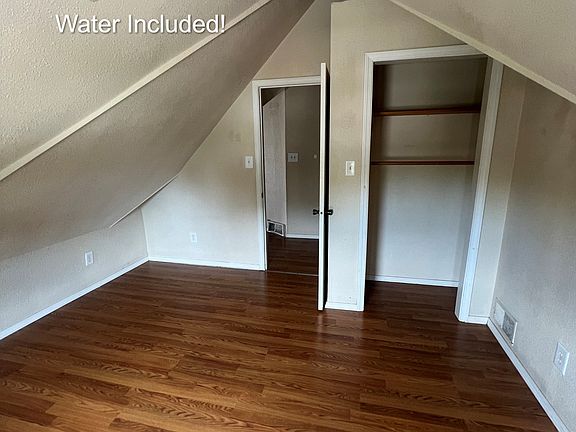 4th image of 404 W Winneconne Ave #3