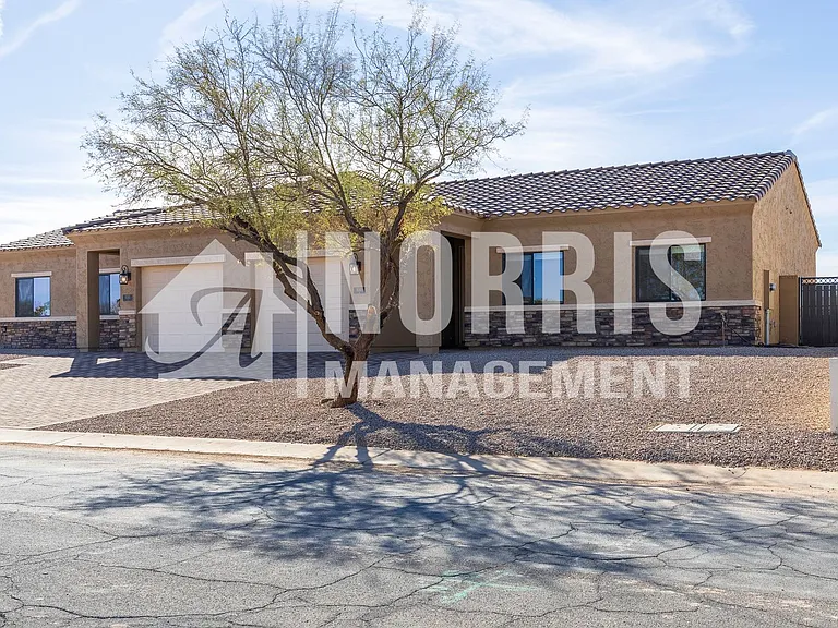 9301 W Century Dr — Photo 2