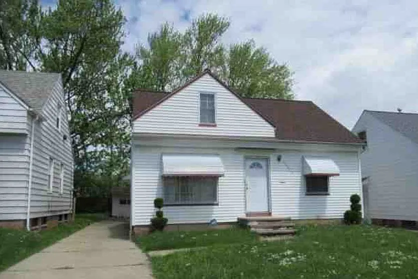 16005 Edgewood Ave photo 1