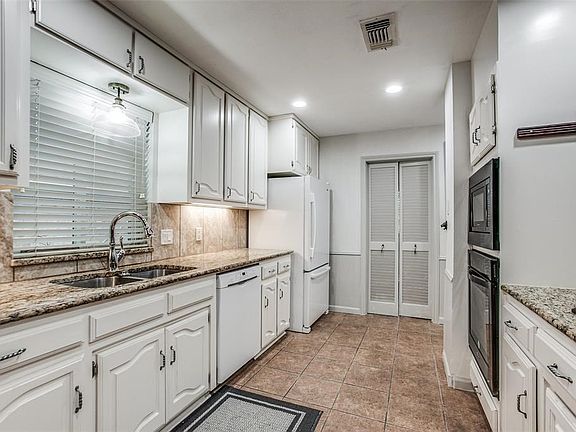 3rd image of 626 Birch Ln