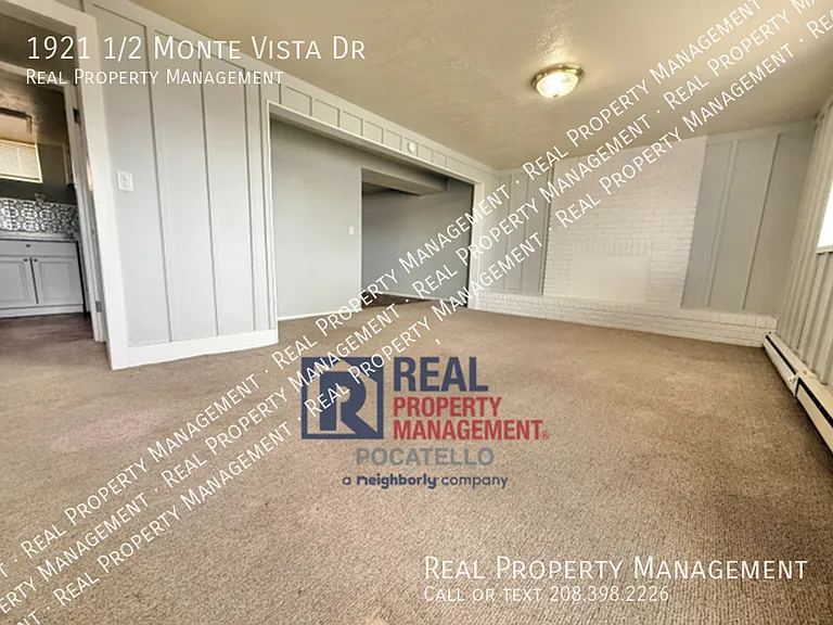 1921 1/2 Monte Vista Dr — Photo 6