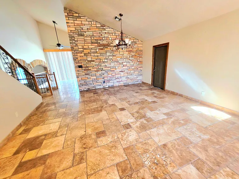 4106 E Becker Ln — Photo 5