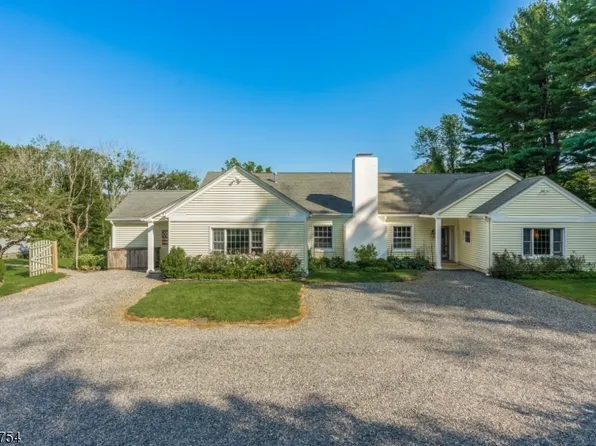 57 Pleasant Valley Rd, Mendham Boro, NJ 07945