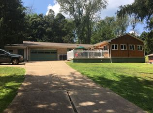 1214 Applewood Dr, Gibsonia, PA