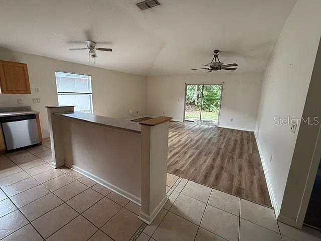 3 bed, 2.0 bath, 1341 sqft, $1,500 — Photo 3