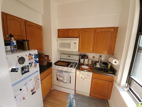 5th image of 59 Livingston St APT 6C1