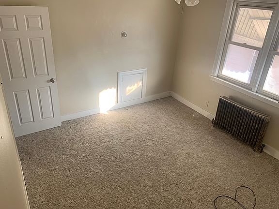 2nd image of 609 Mohawk St #6