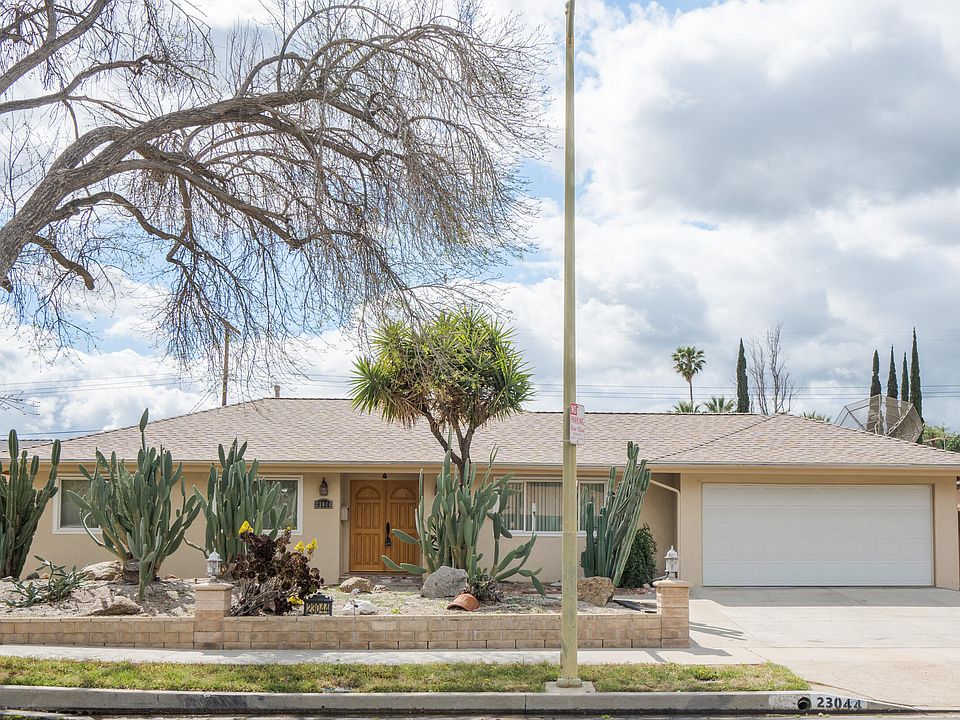 1st image of 23044 Baltar St