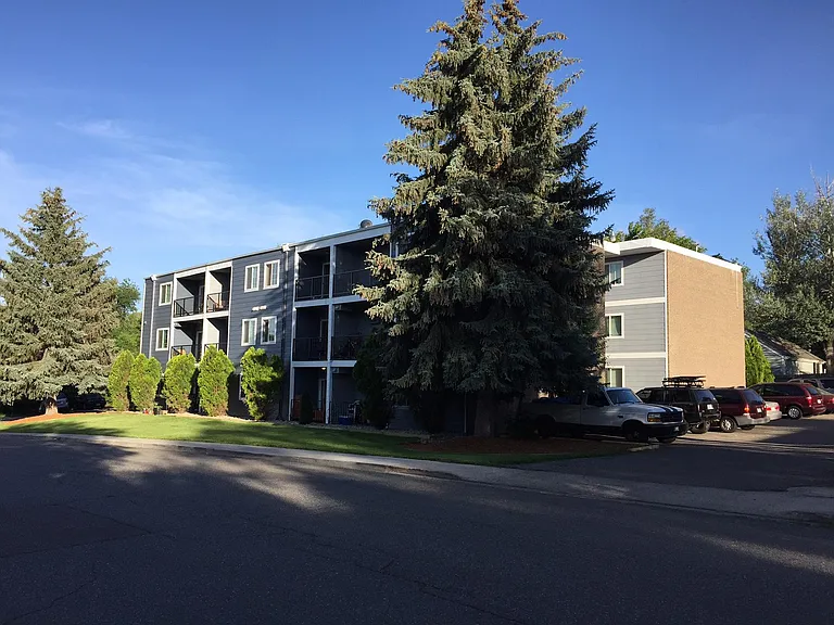 1829 Warren Ave #206 — Photo 16