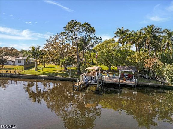 4th image of 14526 Riverside Dr