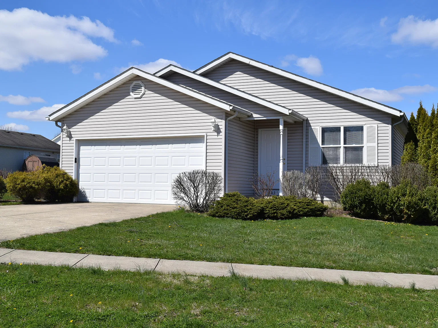 3 bed, 1160 sqft, $2,000 — Photo 1