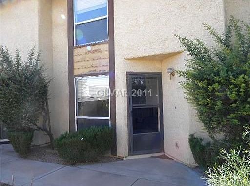 1st image of 525 Kristin Ln