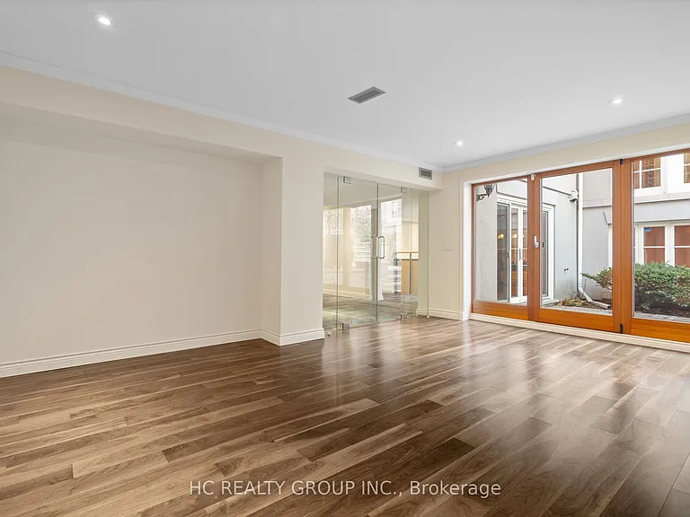 80 Bayview Rdg — Photo 25