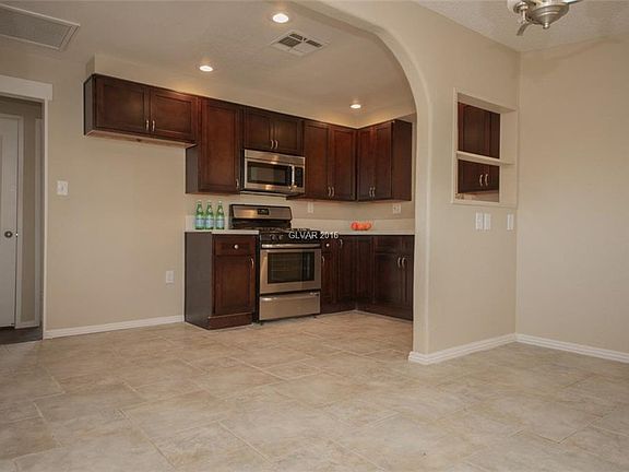 4th image of 1861 Betty Ln