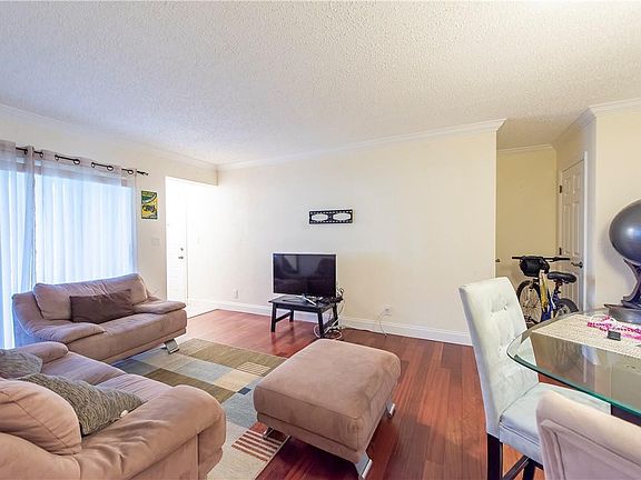 4th image of 303 E Gardens Drive #106