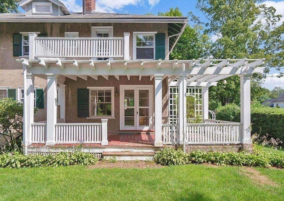 100 Church St, Ware, MA 01082 Zillow