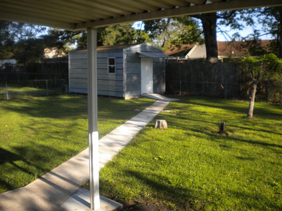5th image of 133 Raymond Dr