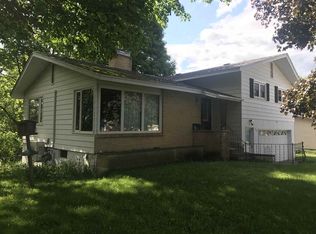 325 Lawrence Ave, Ishpeming, MI 49849