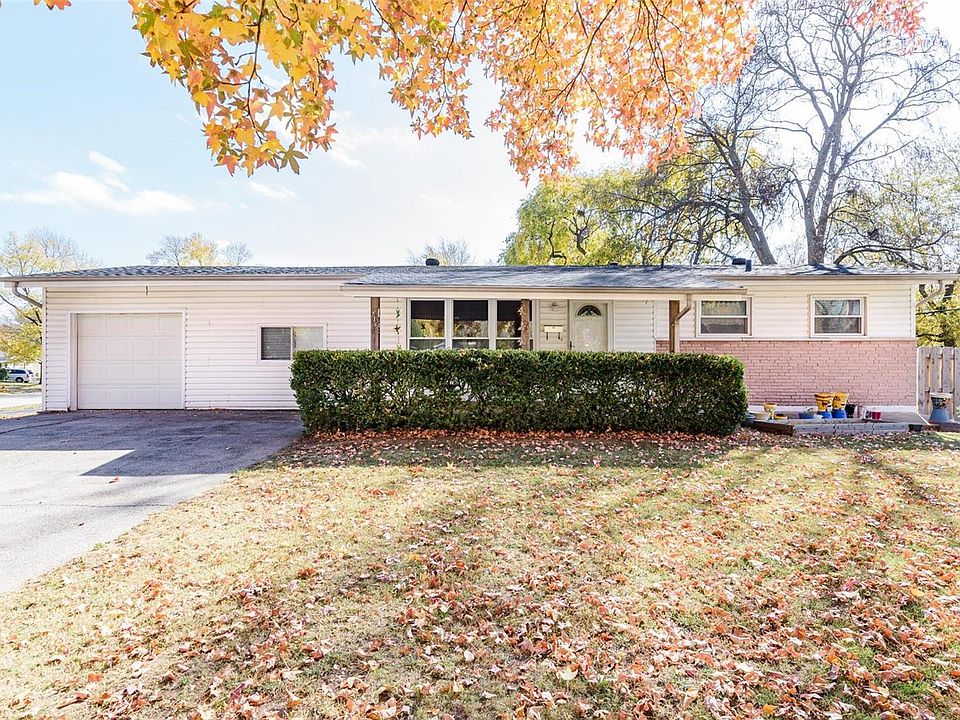 1st image of 716 Lynn Haven Ln