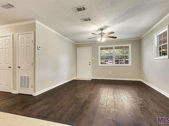 3rd image of 4503 Greenwood Ln