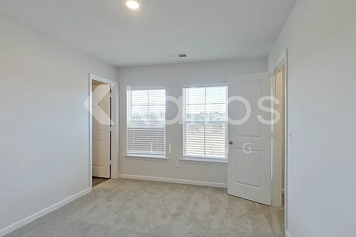 2097 Banyon Cir — Photo 11
