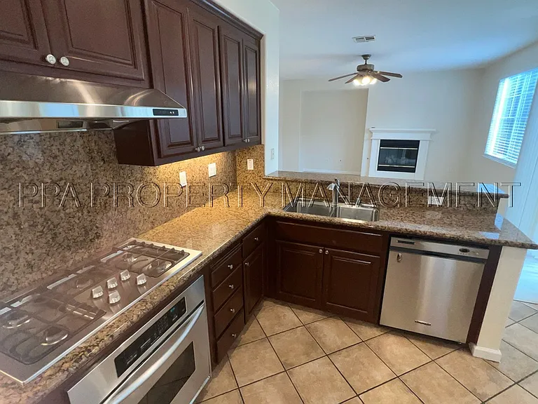 132 Shea Ct — Photo 15
