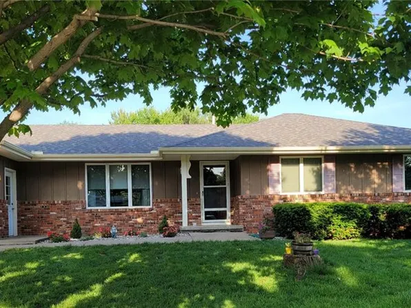 307 N Beech St, Savannah, MO 64485