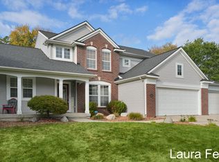 3467 N Meadowgrove Dr SE, Kentwood, MI 49512