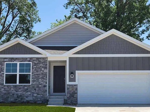 3376 Dreusicke Dr, Coralville, IA 52241