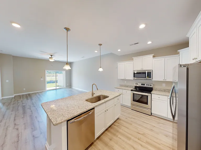 84 Racquet Club Dr — Photo 9