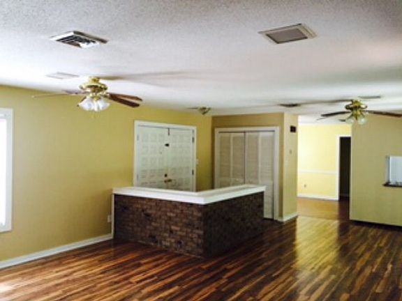 2nd image of 2506 Rolling Hill Dr