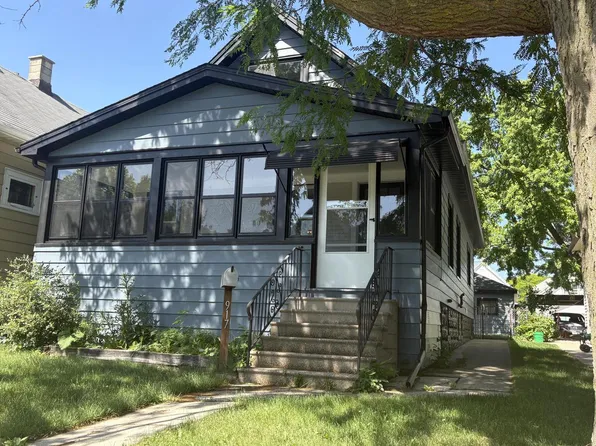 917 South 74th STREET, West Allis, WI 53214