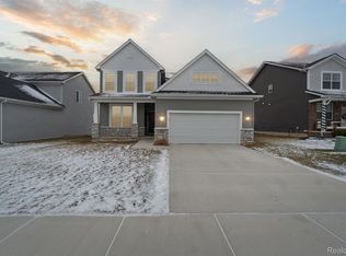 190 Sawgrass Dr, Howell, MI