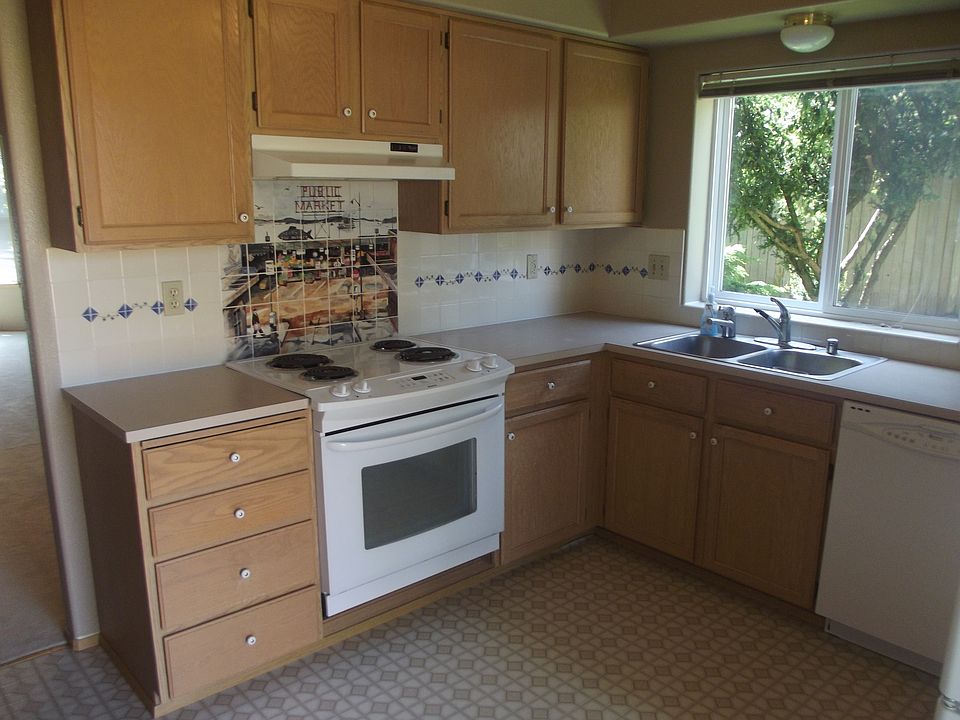 2nd image of 119 75th St SW