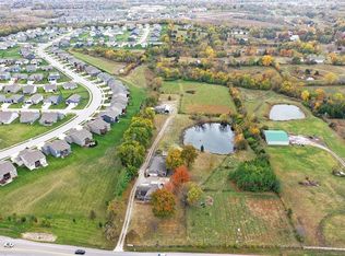 1717 SW Hook Rd, Lees Summit, MO 64082