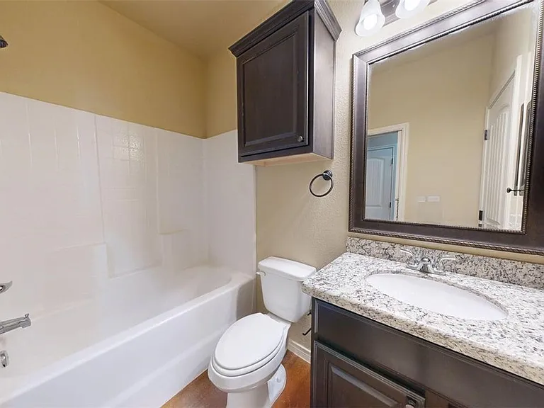 3009 Towers Pkwy — Photo 19