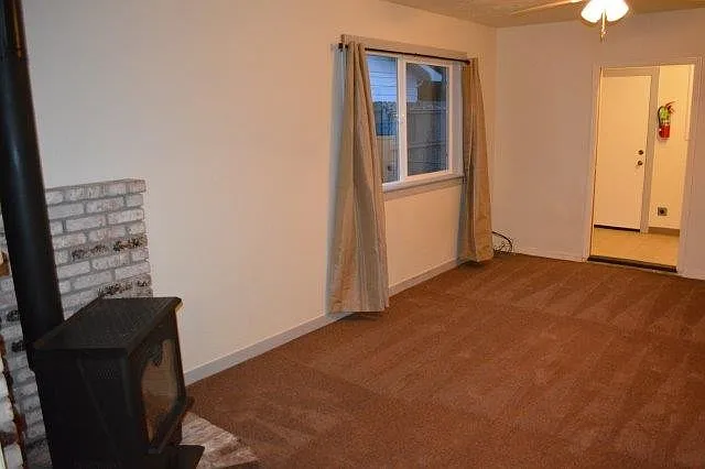 1718 Linton Ave — Photo 3