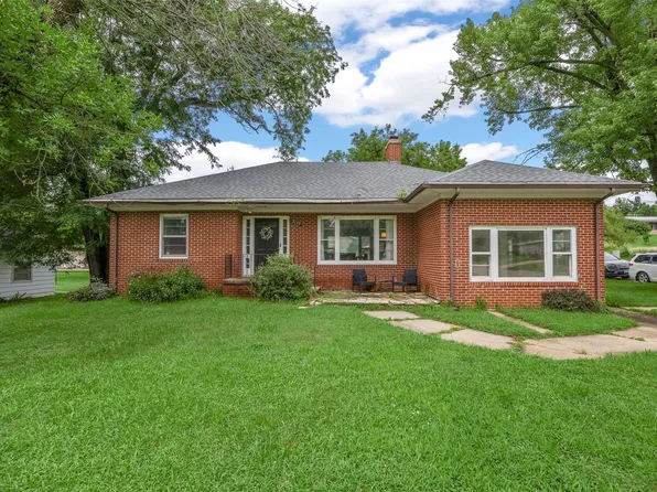 3120 Bever Ave SE, Cedar Rapids, IA 52403