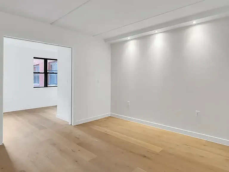 10 Rutgers St #6A — Photo 3