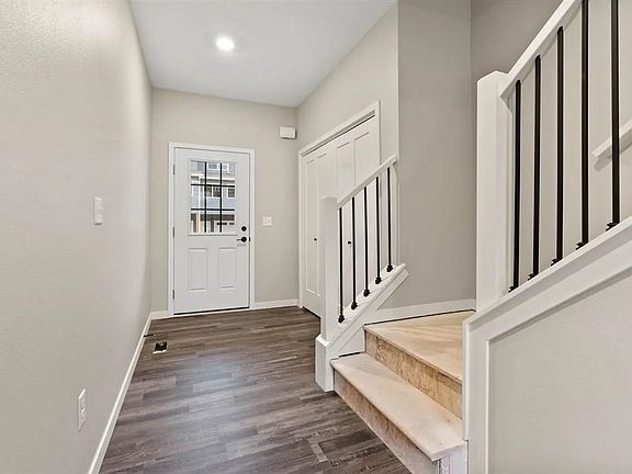 4th image of 1105 Ivy Ln #1175