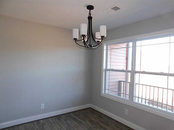 5th image of 1171 Elizabeth Ln