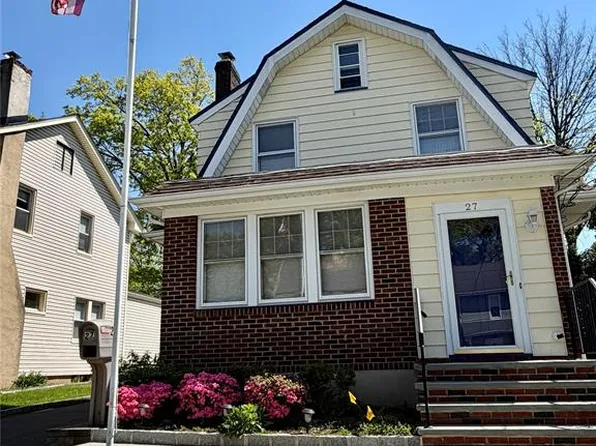 27 Roosevelt Ave, Dumont, NJ 07628