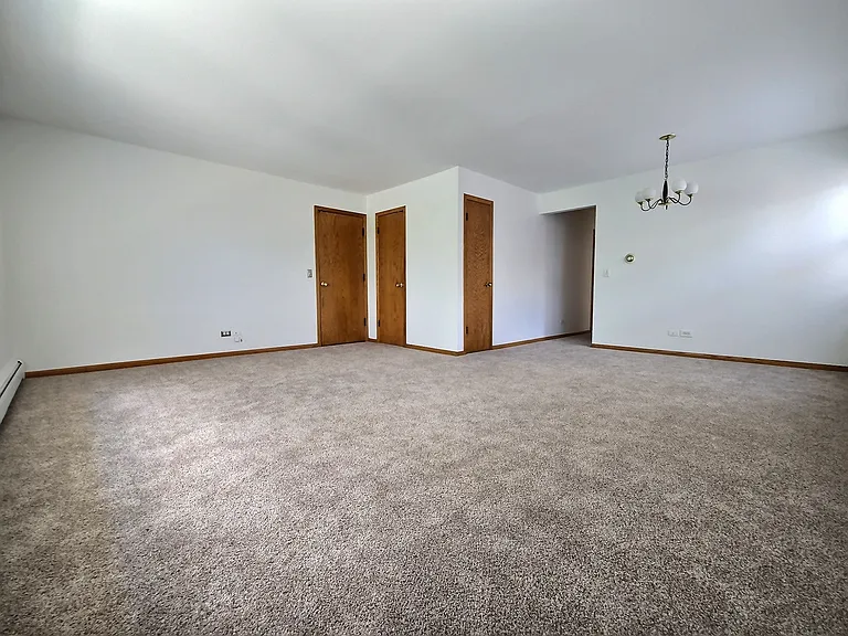 5421 W Windsor Ave #2 — Photo 3